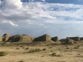 古尔班通古特沙漠